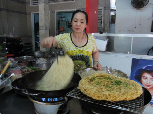 Chợ Nổi - Vườn Trái Cây - Lò Bánh Pizza Hủ Tiếu - Quảng Triệu Hội Quán